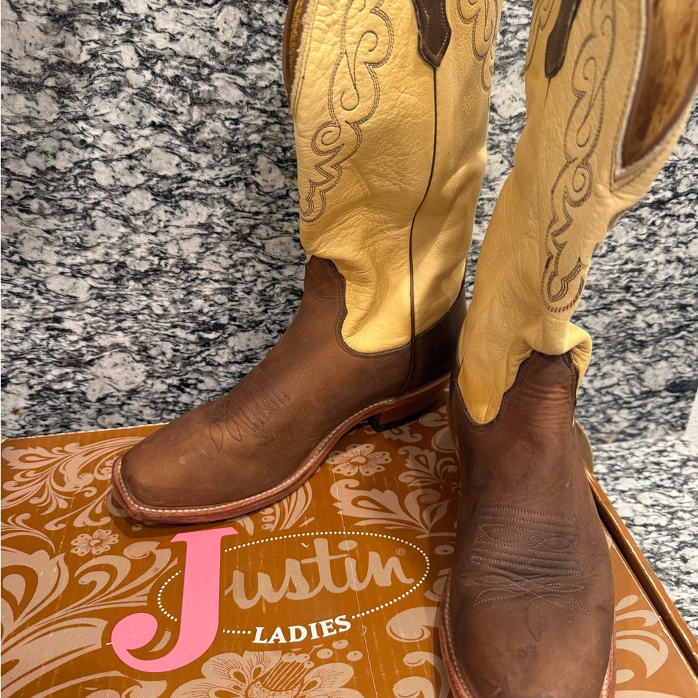 Justin Women’s Real Leather Boots